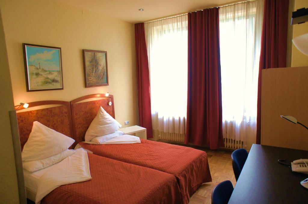City Hotel Mannheim Room photo